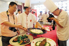 天津和平區(qū)餐飲服務(wù)質(zhì)量交流活動 提升廚師隊(duì)伍專業(yè)素養(yǎng)